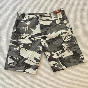 Wrangler Black Gray and White Camo Cargo Shorts - Size 36 - NWT